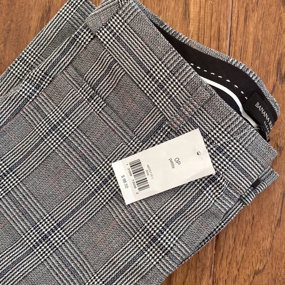Banana Republic Plaid Trousers - Picture 4 of 4